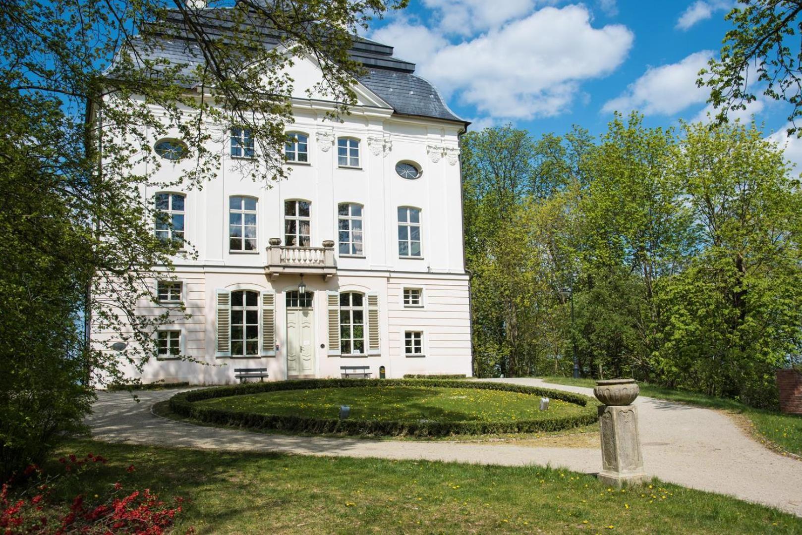 Zespol Palacowo-Parkowy W Ostromecku Ostromecko Exteriér fotografie