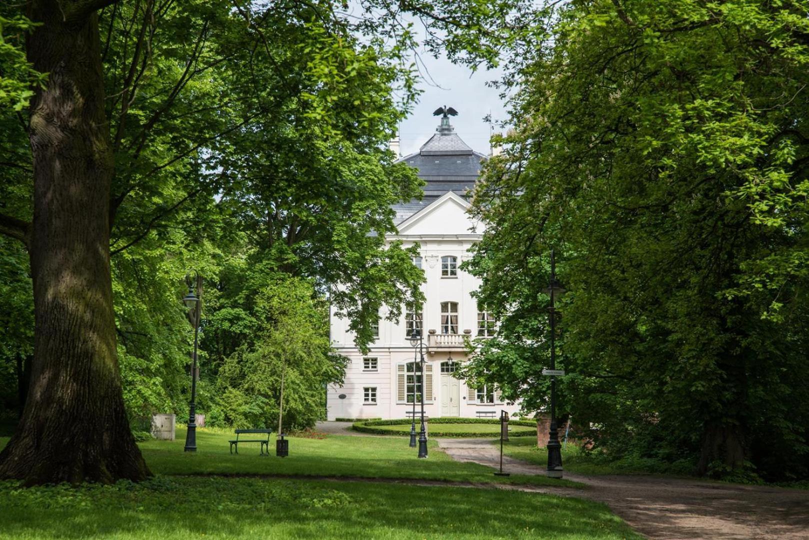 Zespol Palacowo-Parkowy W Ostromecku Ostromecko Exteriér fotografie